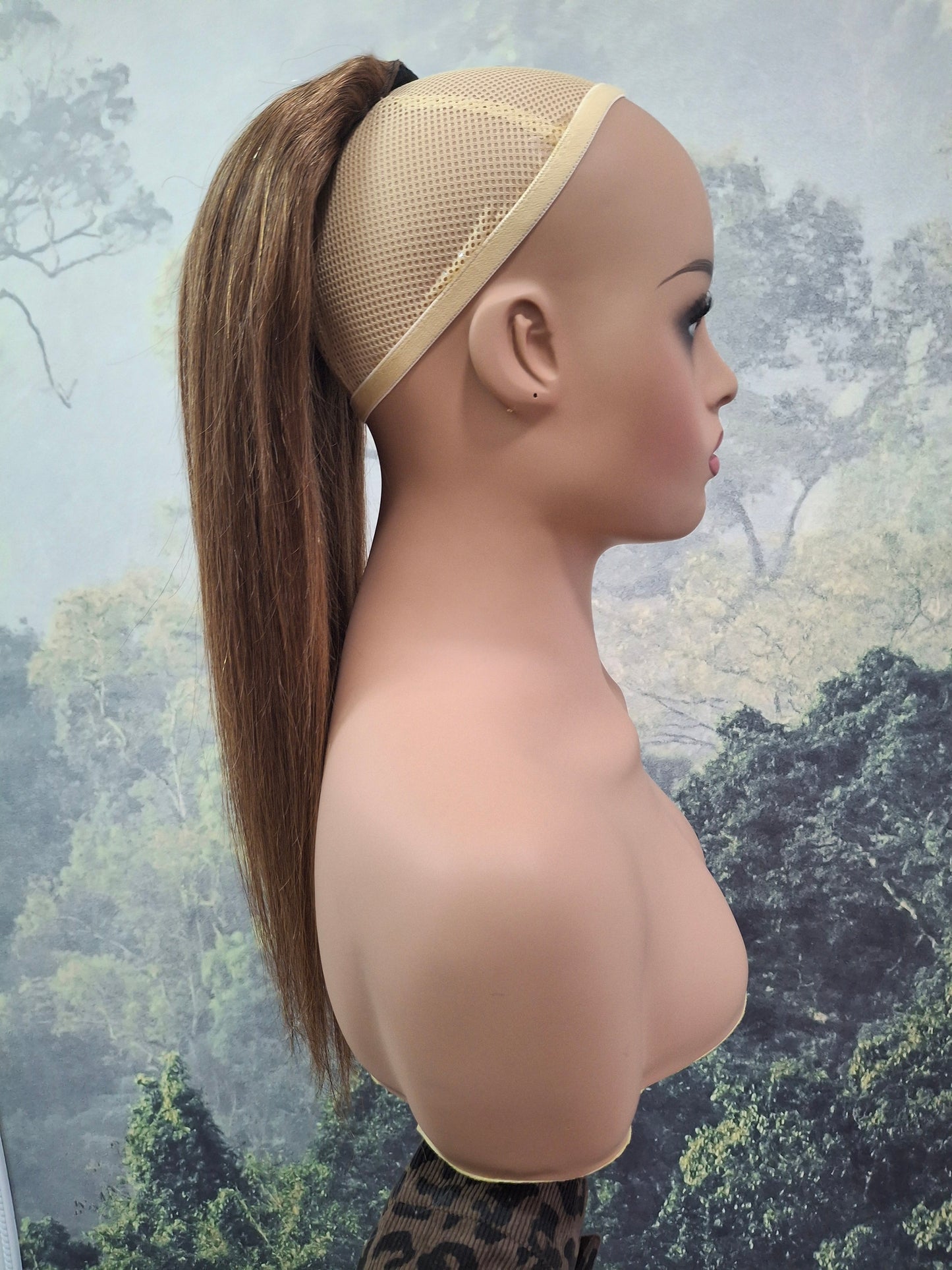 Ponytail extension - drawstring and comb, 6 Medium brown, 18inch