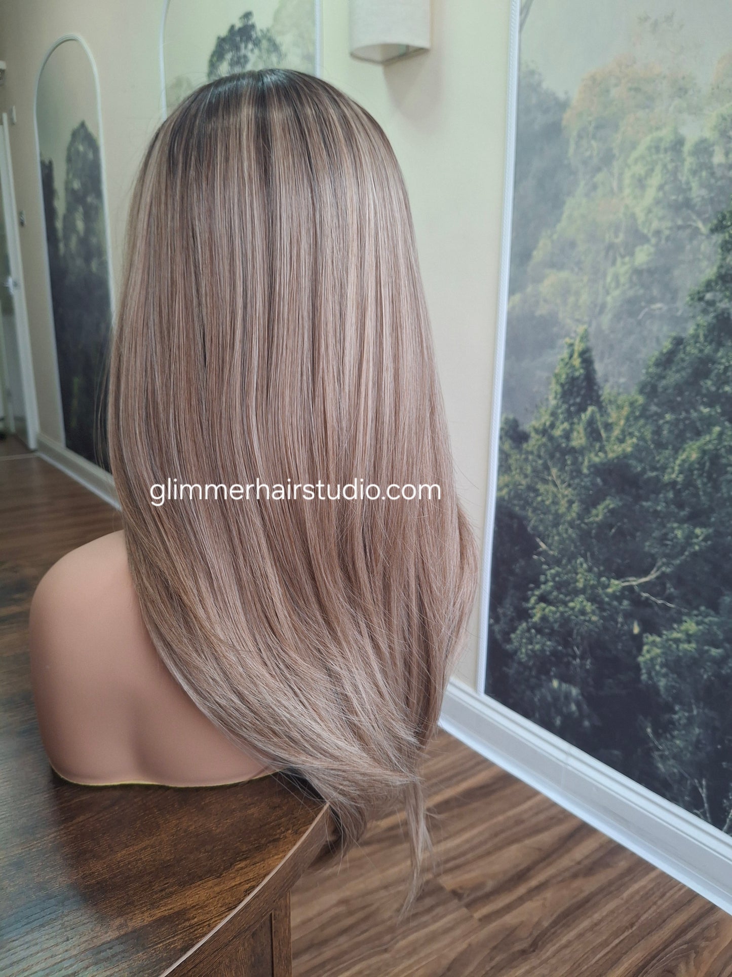 Amy budget friendly fibre wig, layers, brunette to smokey blonde, Medium adjustable cap