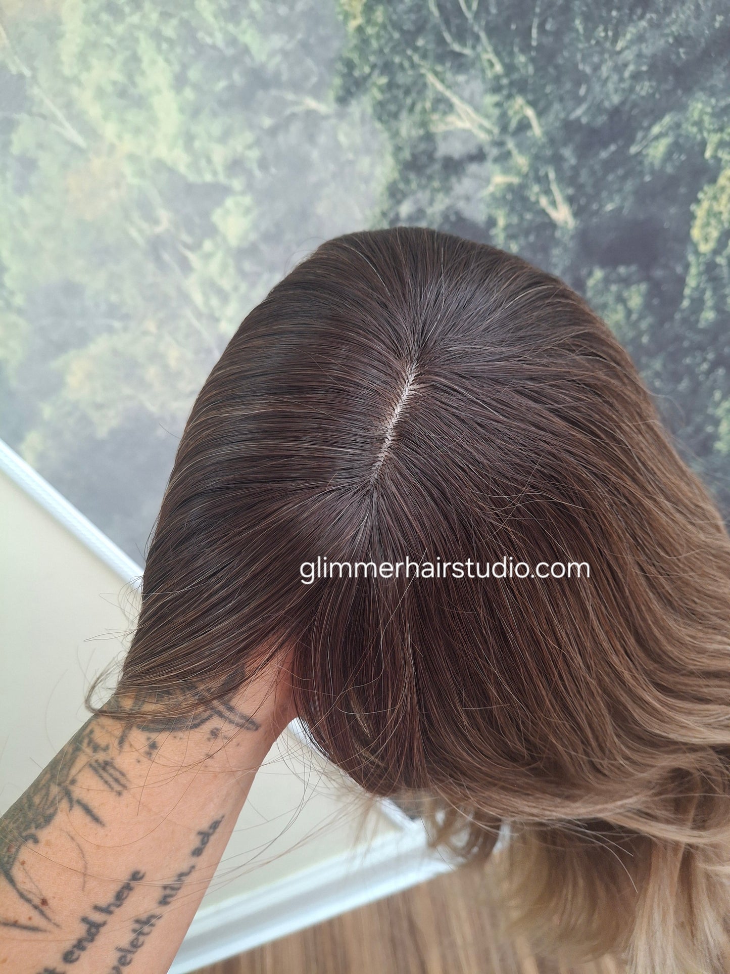Amy budget frienly fibre wig, long layers, soft balyage