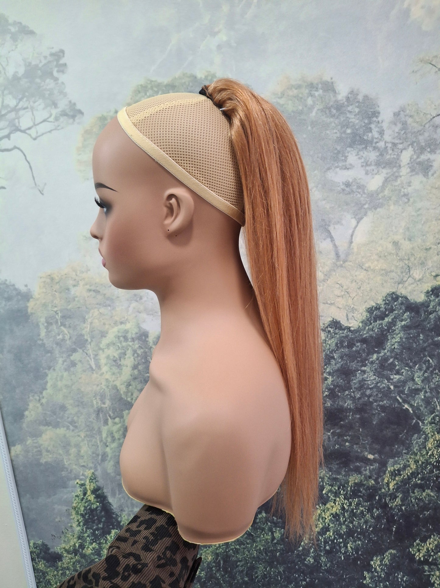 Ponytail extension - drawstring and comb, 30 light auburn, 18inch