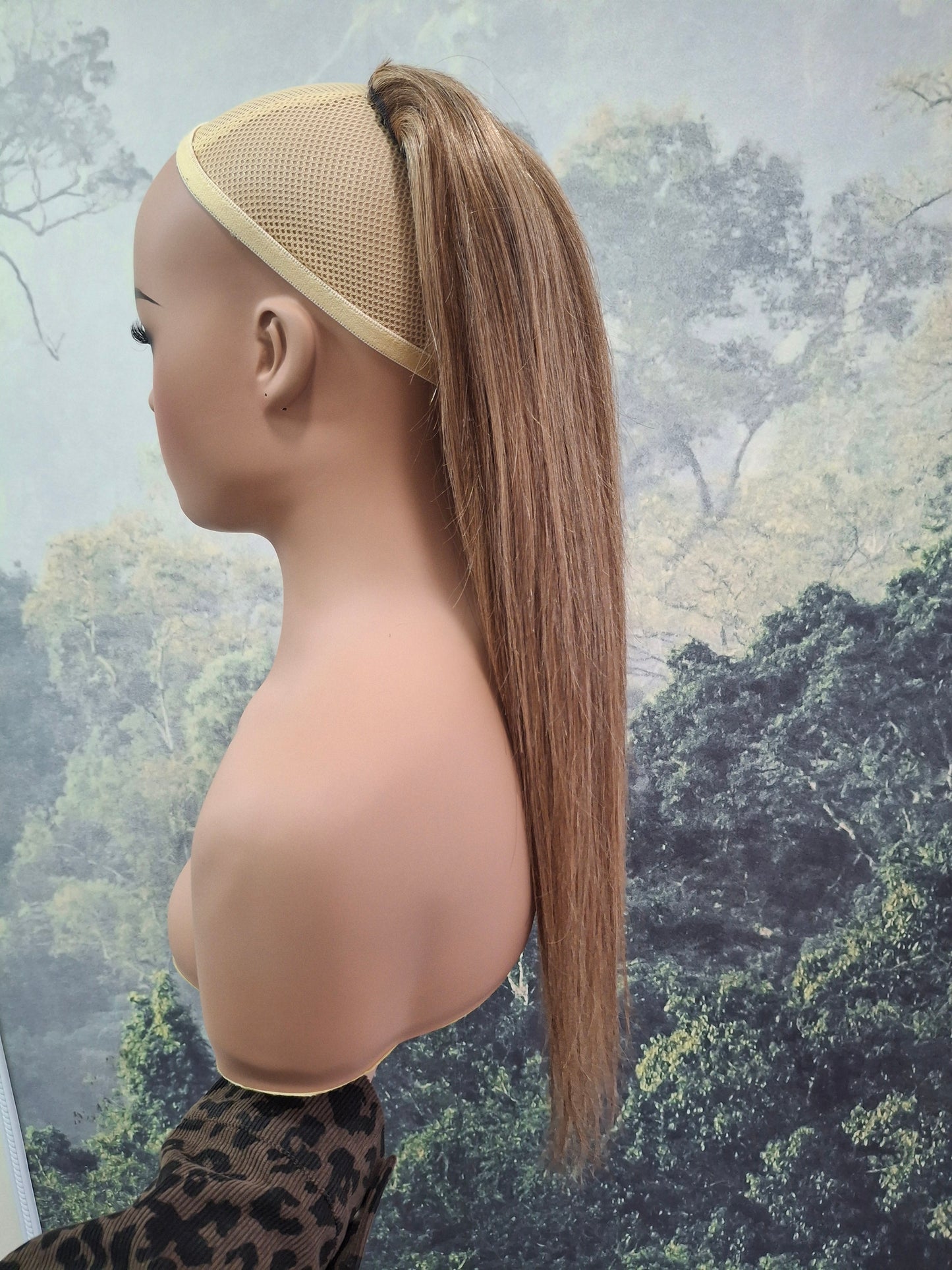 Ponytail extension - drawstring and comb, 8/27 golden brown and golden blonde, 18inch