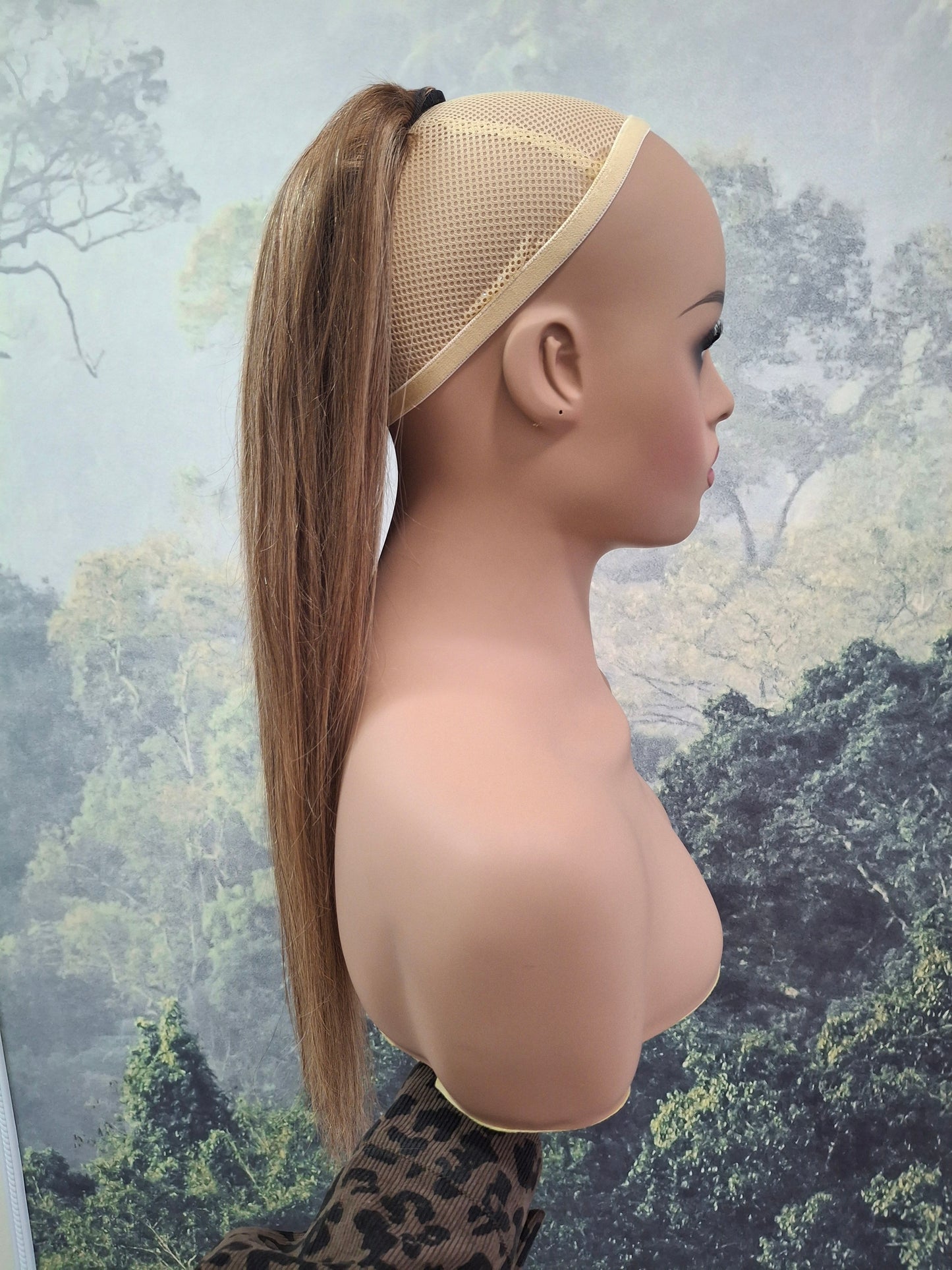 Ponytail extension - drawstring and comb, 8/27 golden brown and golden blonde, 18inch