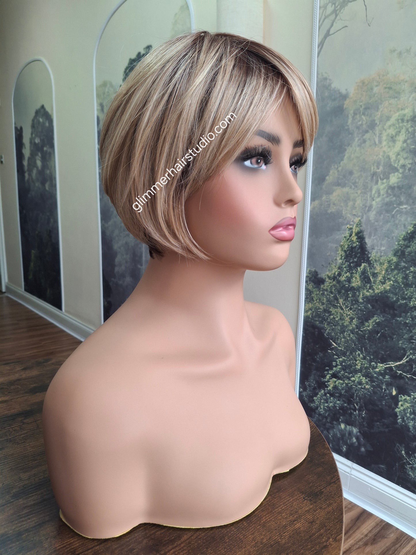 Carina monofilament fibre wig, short bob, sandy blonde, Medium